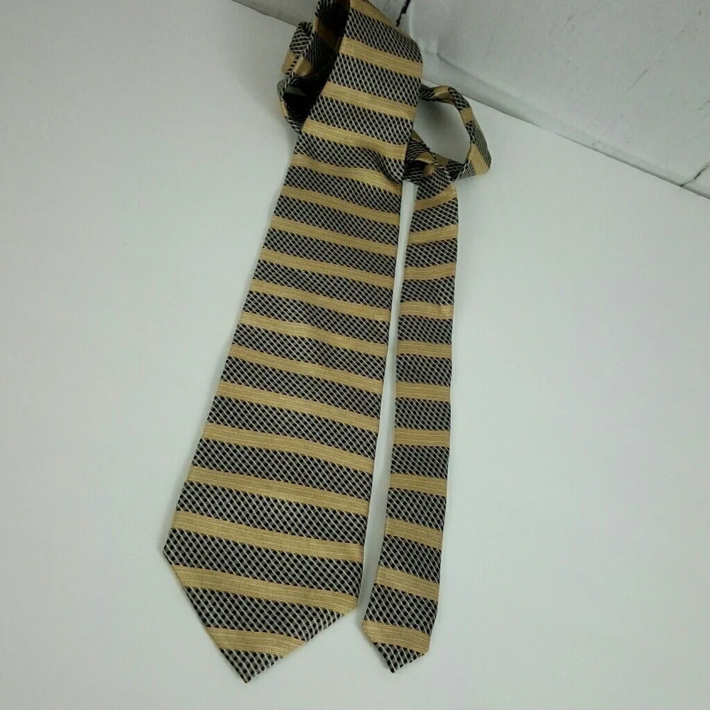 Club Room Gold Gray Black Geometric Silk Tie
